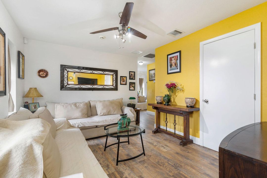 En Venta: $3,199,000 (4 camas, 4 baños, 1729 Pies cuadrados)