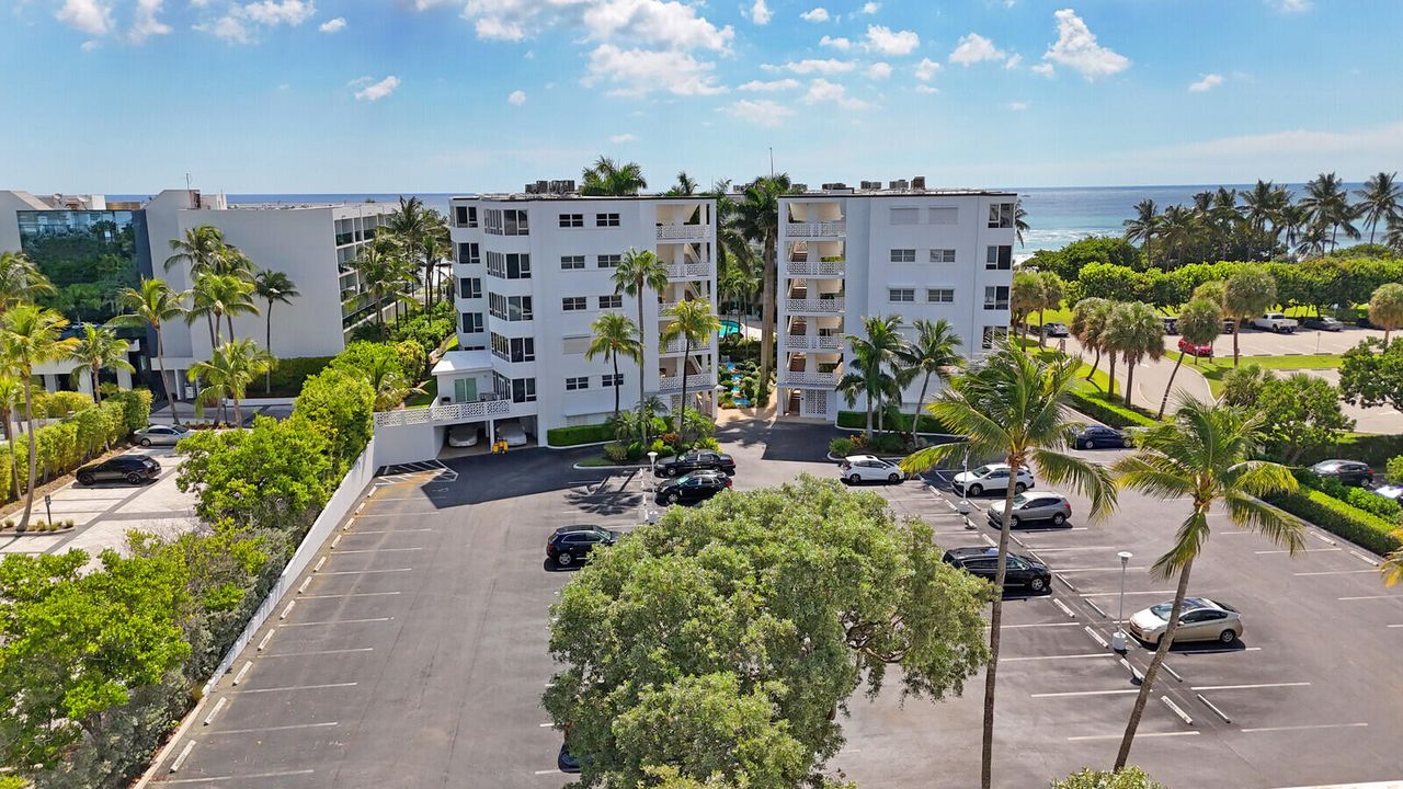 Active With Contract: $5,500 (2 beds, 2 baths, 1014 Square Feet)