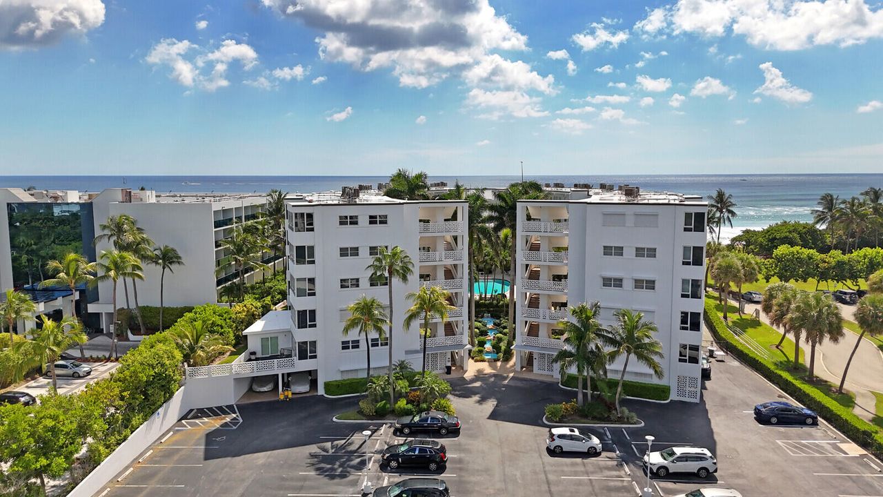 Active With Contract: $5,500 (2 beds, 2 baths, 1014 Square Feet)