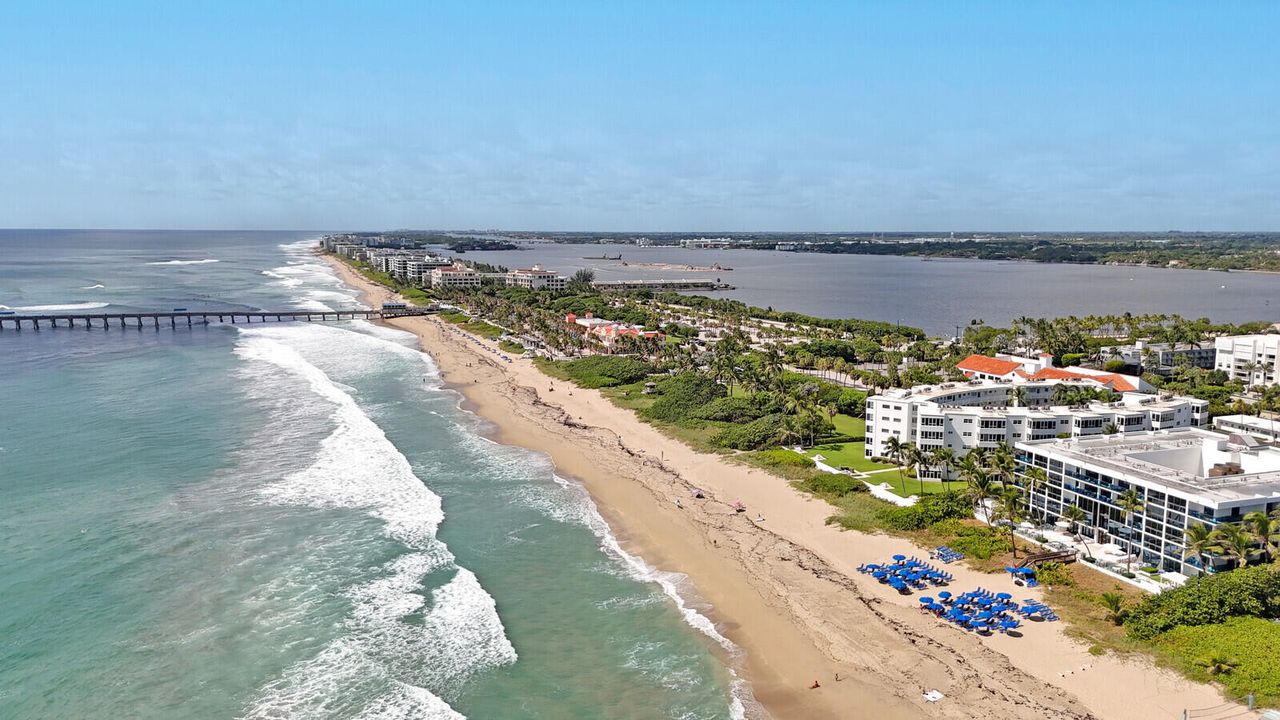 Active With Contract: $5,500 (2 beds, 2 baths, 1014 Square Feet)