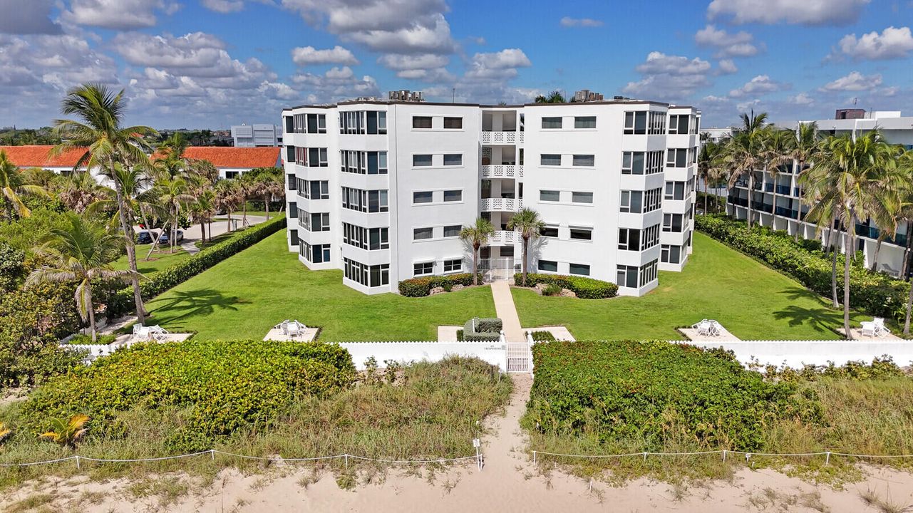 Active With Contract: $5,500 (2 beds, 2 baths, 1014 Square Feet)