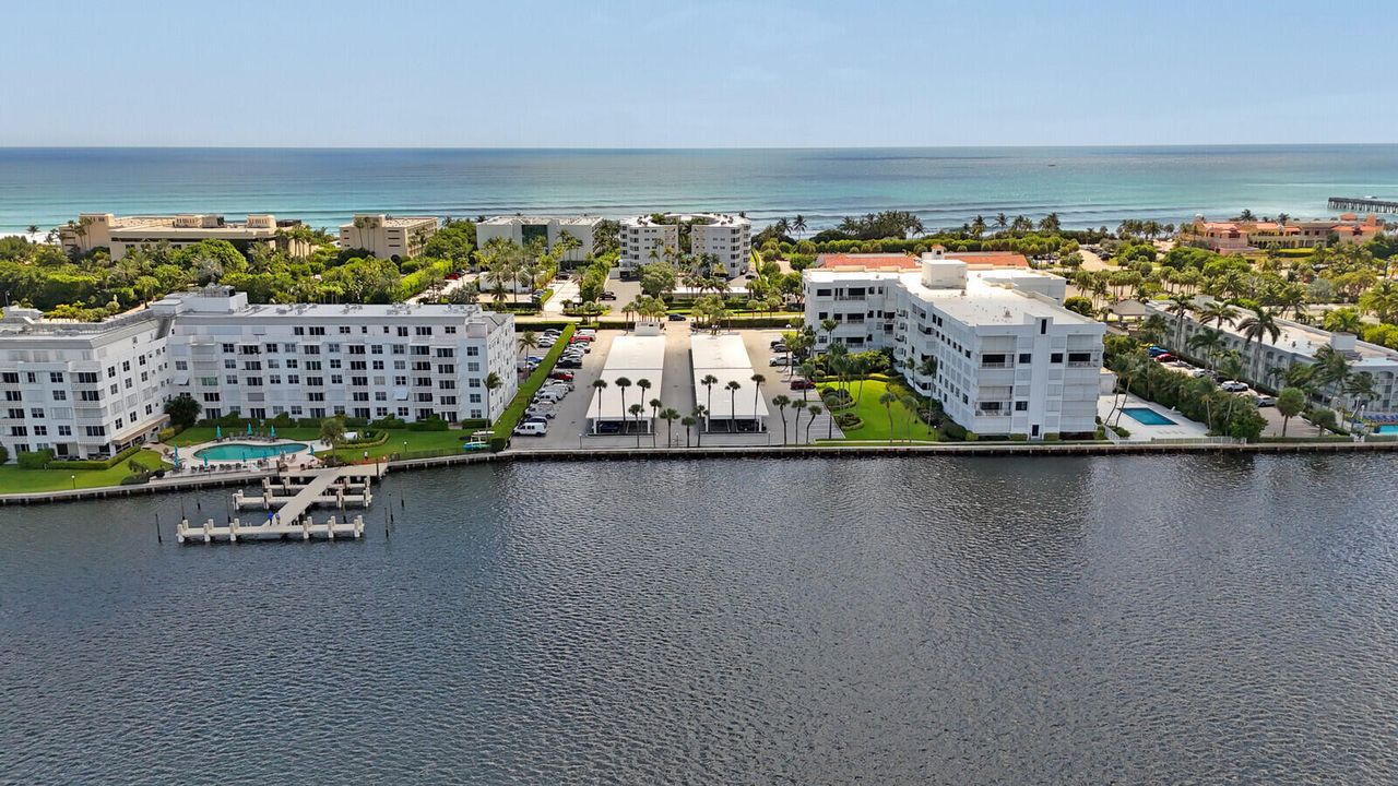 Active With Contract: $5,500 (2 beds, 2 baths, 1014 Square Feet)