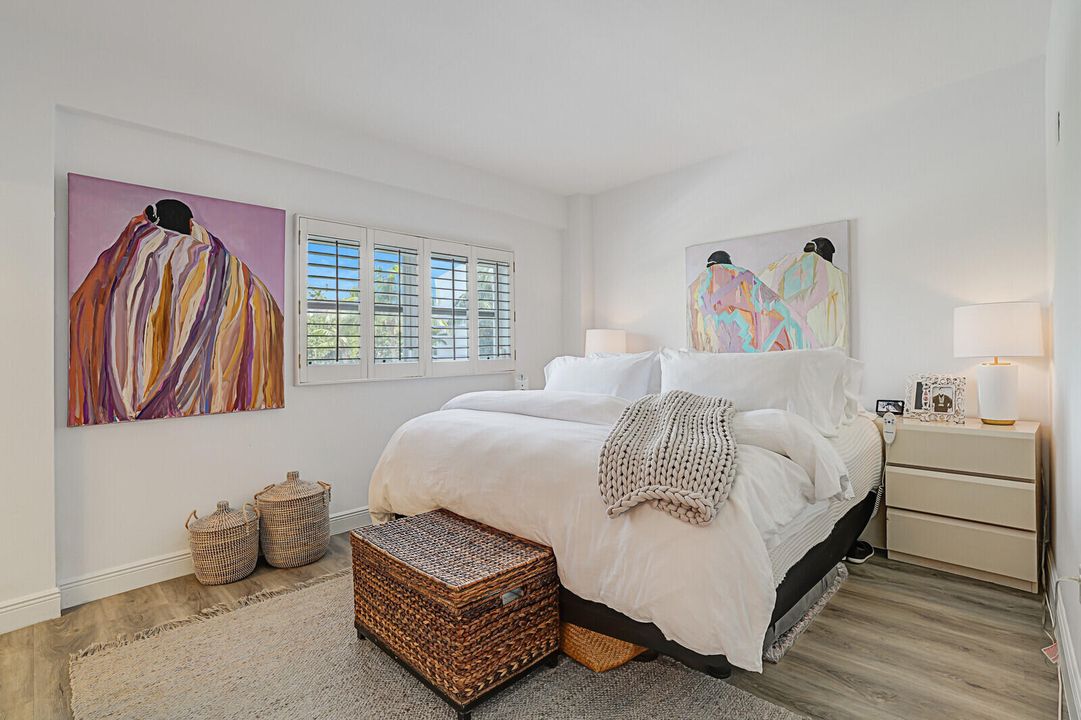 Active With Contract: $5,500 (2 beds, 2 baths, 1014 Square Feet)