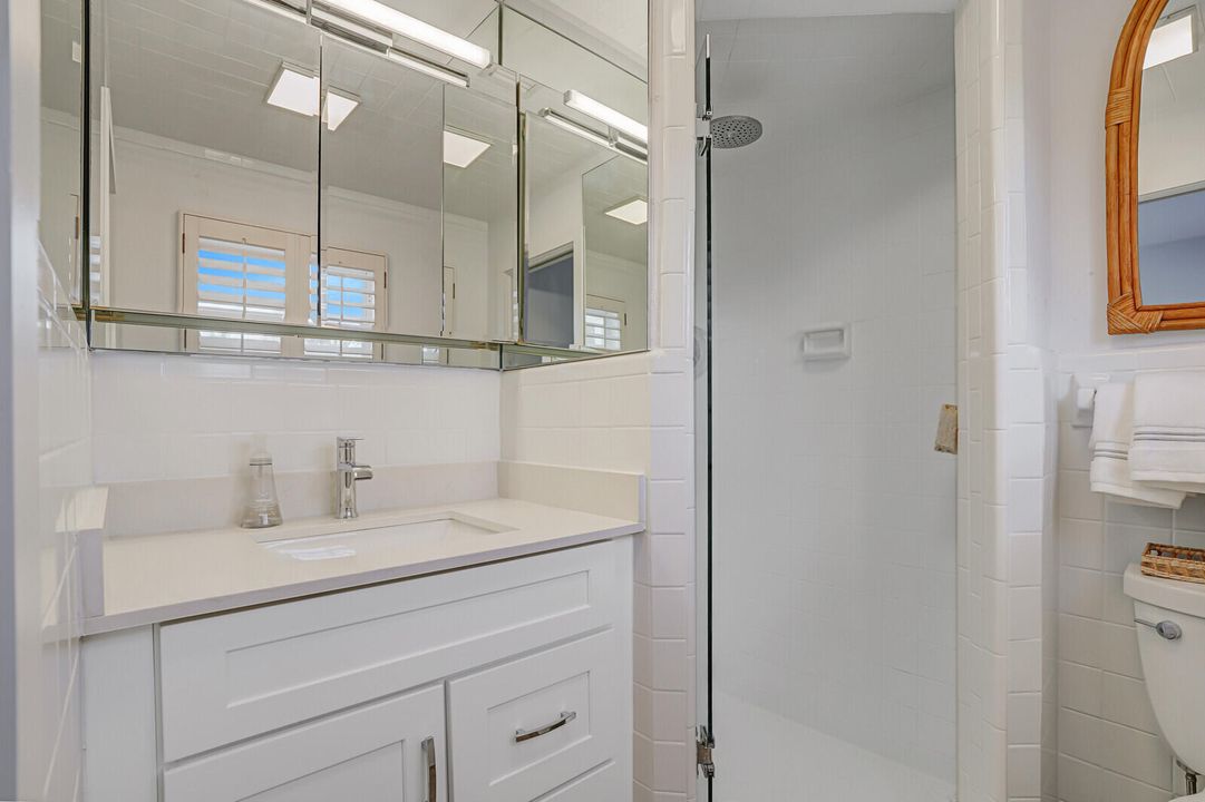 Active With Contract: $5,500 (2 beds, 2 baths, 1014 Square Feet)