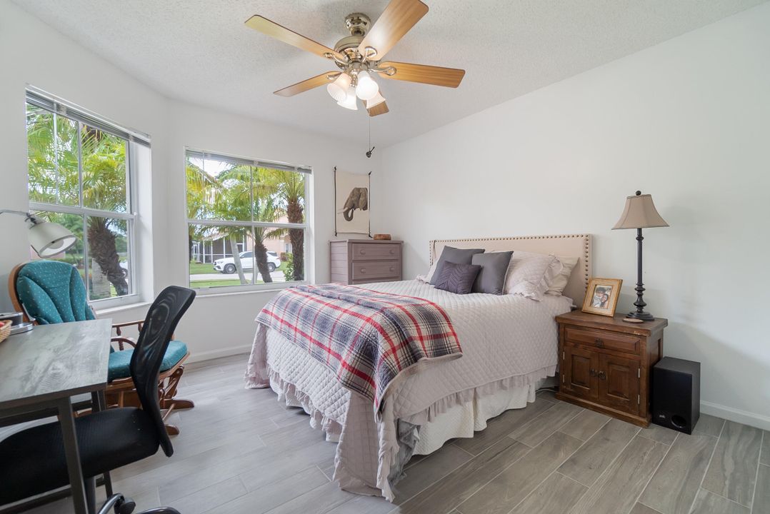 Active With Contract: $3,800 (2 beds, 2 baths, 1358 Square Feet)
