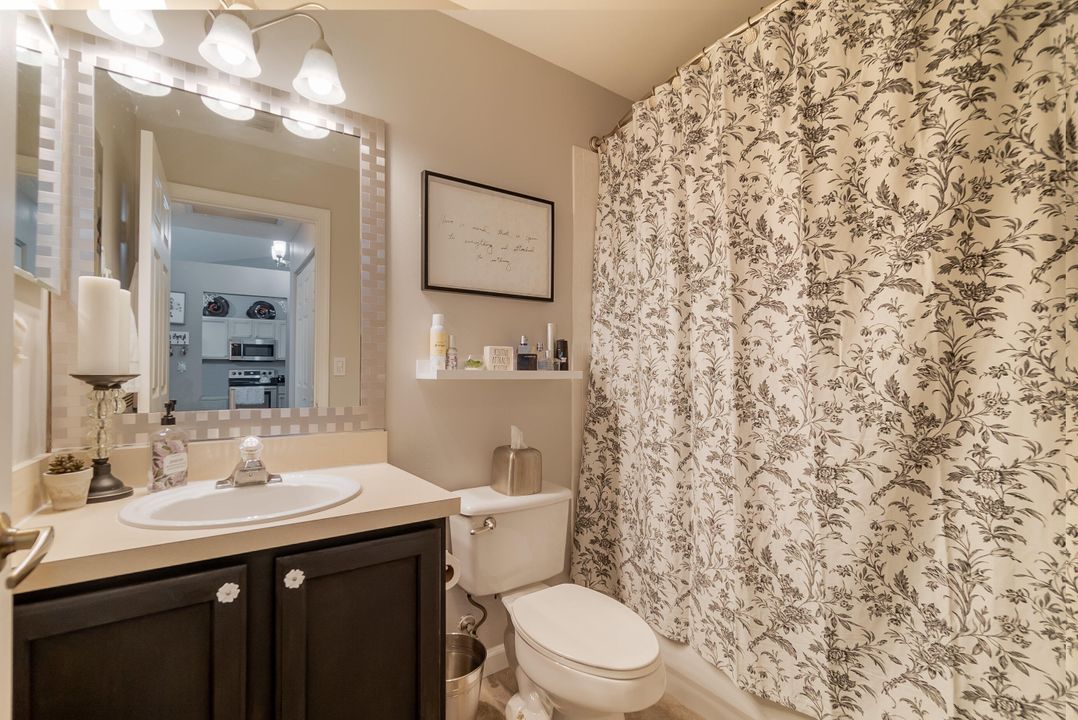 Active With Contract: $3,800 (2 beds, 2 baths, 1358 Square Feet)