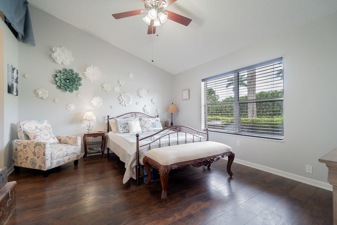 Active With Contract: $3,800 (2 beds, 2 baths, 1358 Square Feet)