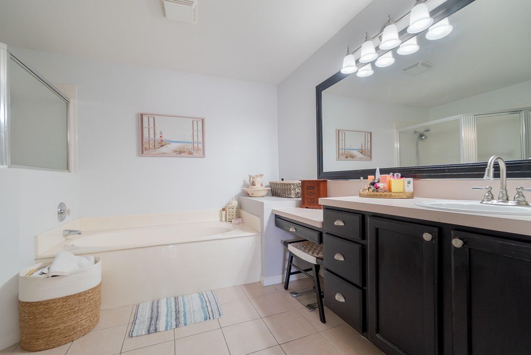 Active With Contract: $3,800 (2 beds, 2 baths, 1358 Square Feet)