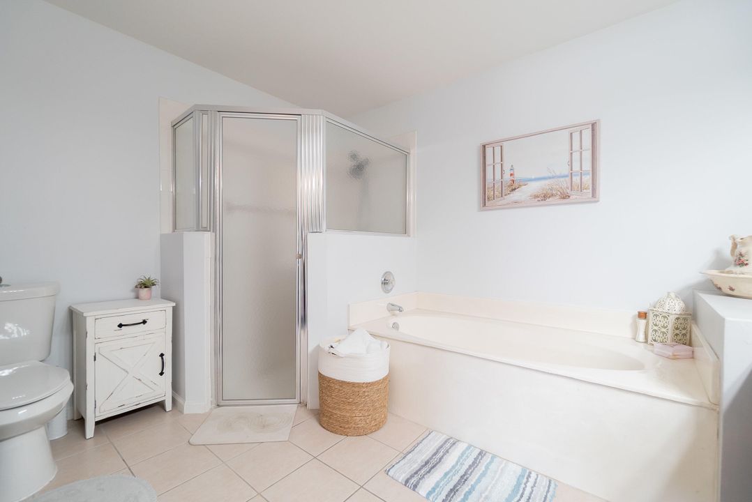 Active With Contract: $3,800 (2 beds, 2 baths, 1358 Square Feet)