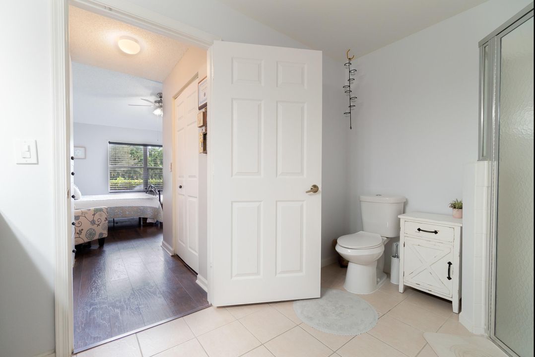 Active With Contract: $3,800 (2 beds, 2 baths, 1358 Square Feet)