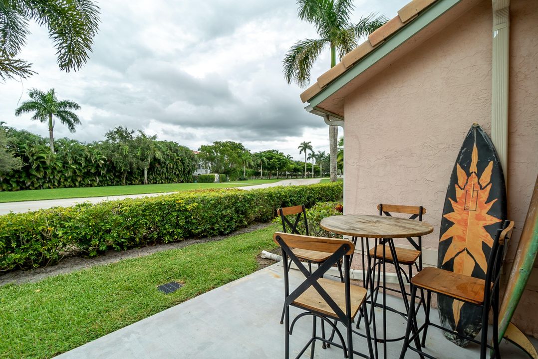 Active With Contract: $3,800 (2 beds, 2 baths, 1358 Square Feet)