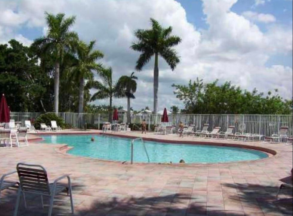 Active With Contract: $3,800 (2 beds, 2 baths, 1358 Square Feet)