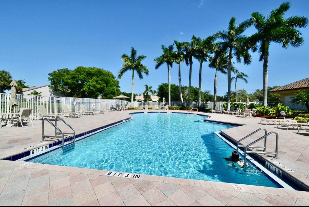 Active With Contract: $3,800 (2 beds, 2 baths, 1358 Square Feet)