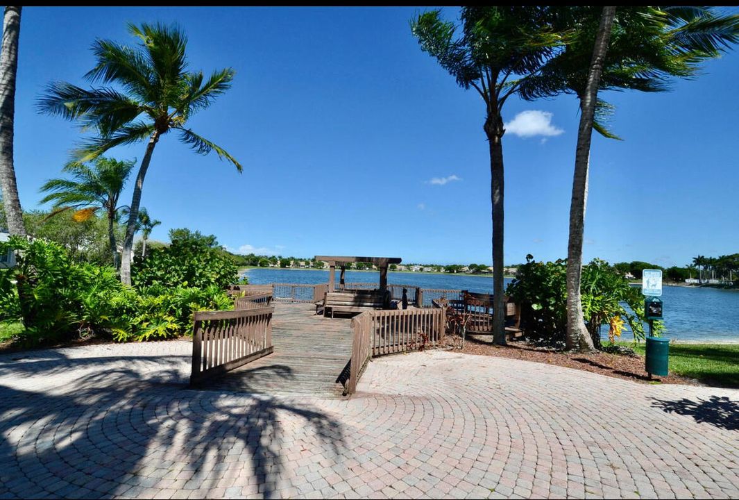 Active With Contract: $3,800 (2 beds, 2 baths, 1358 Square Feet)