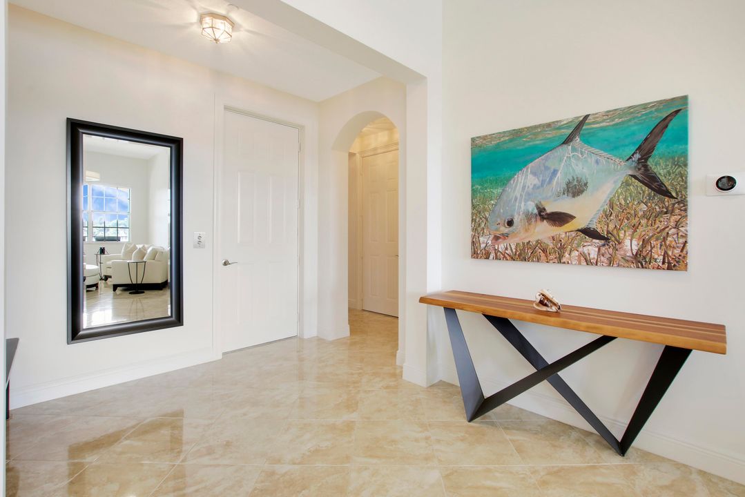 出租: $18,000 (3 贝兹, 2 浴室, 2367 平方英尺)