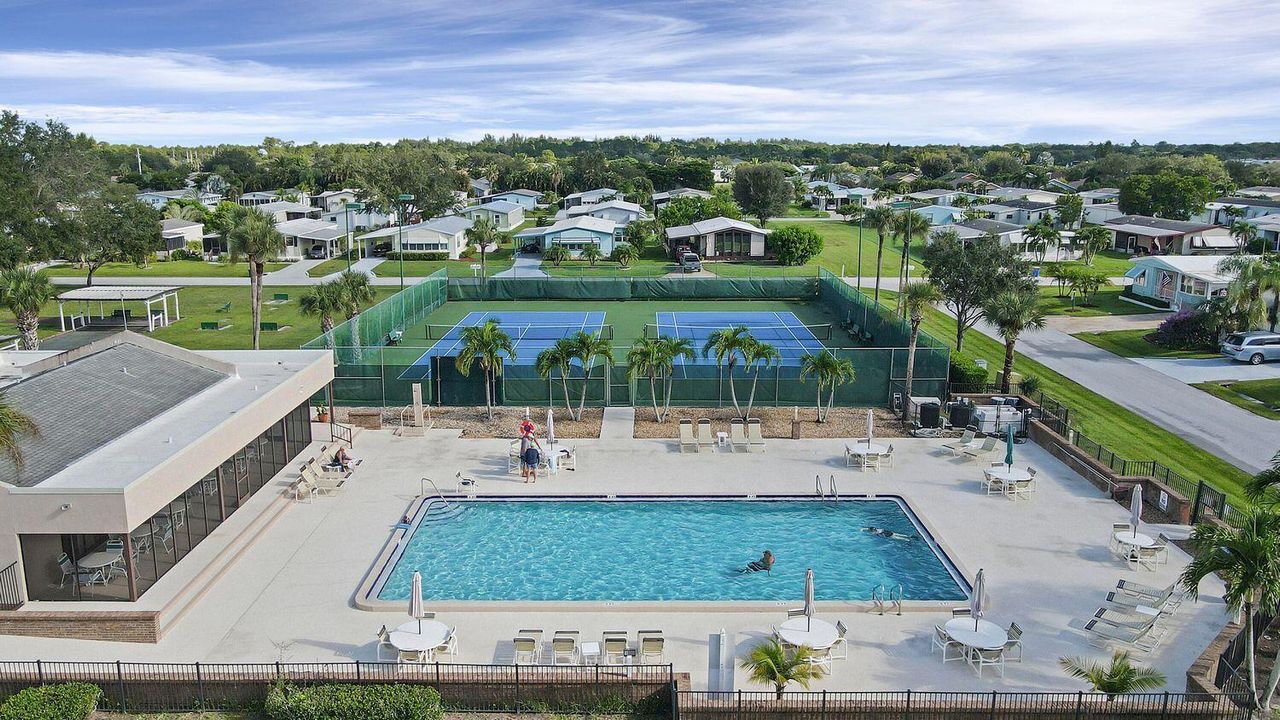 На продажу: $399,999 (3 спален, 2 ванн, 1485 Квадратных фут)