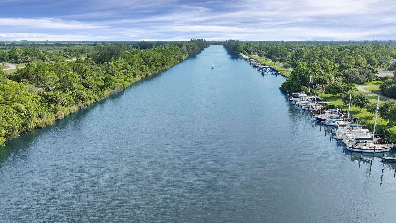 На продажу: $399,999 (3 спален, 2 ванн, 1485 Квадратных фут)