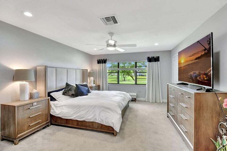 For Sale: $79,900 (2 beds, 2 baths, 1562 Square Feet)