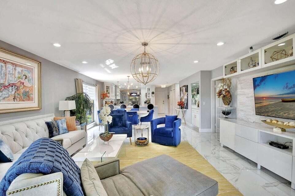 For Sale: $79,900 (2 beds, 2 baths, 1562 Square Feet)