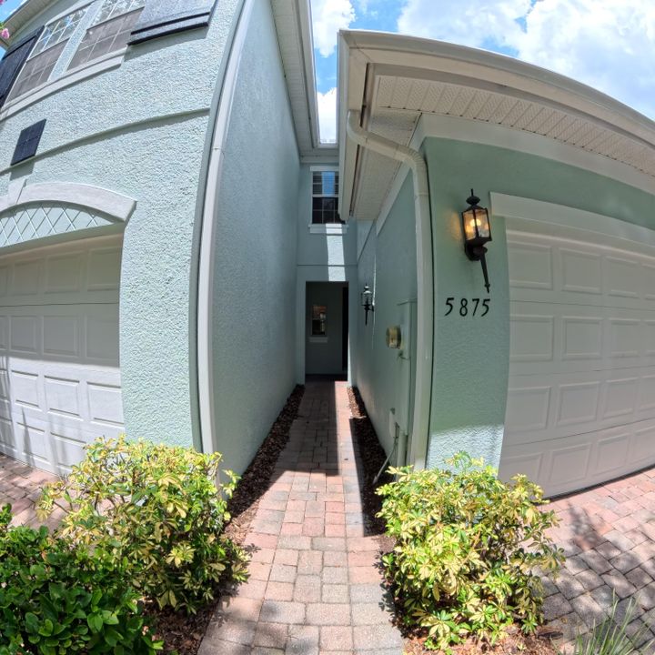 Activo con contrato: $2,500 (3 camas, 2 baños, 1585 Pies cuadrados)