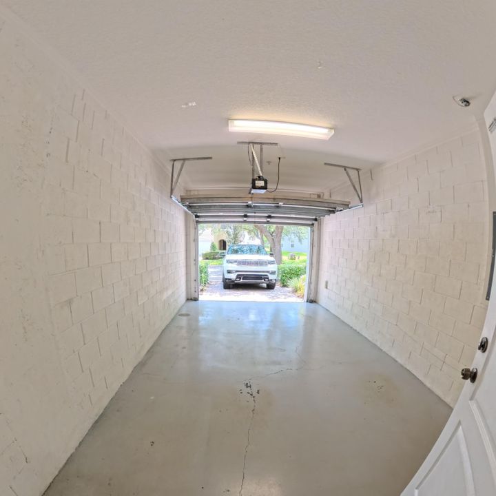 Activo con contrato: $2,500 (3 camas, 2 baños, 1585 Pies cuadrados)