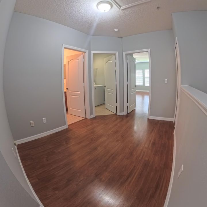 Activo con contrato: $2,500 (3 camas, 2 baños, 1585 Pies cuadrados)