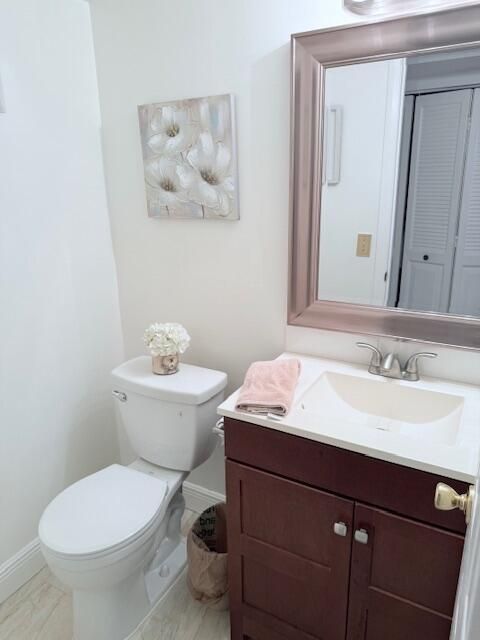 На продажу: $87,000 (1 спален, 1 ванн, 700 Квадратных фут)