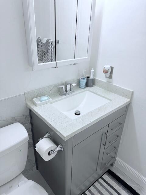 На продажу: $87,000 (1 спален, 1 ванн, 700 Квадратных фут)