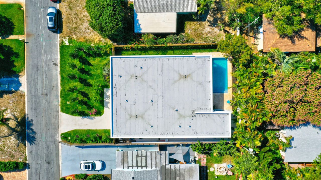 合同活跃: $12,500 (4 贝兹, 4 浴室, 2721 平方英尺)