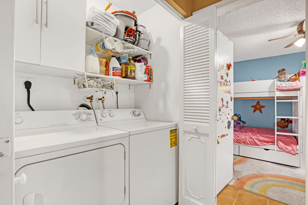 待售: $253,000 (2 贝兹, 2 浴室, 1243 平方英尺)