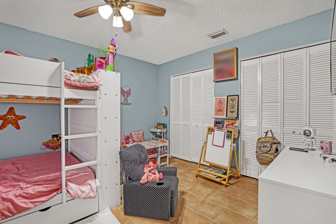 待售: $253,000 (2 贝兹, 2 浴室, 1243 平方英尺)