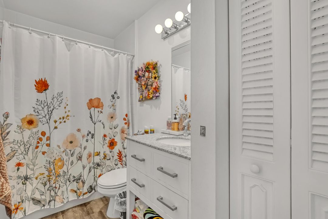 待售: $253,000 (2 贝兹, 2 浴室, 1243 平方英尺)