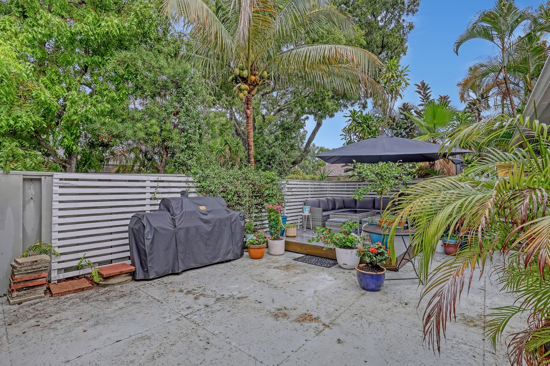 待售: $253,000 (2 贝兹, 2 浴室, 1243 平方英尺)