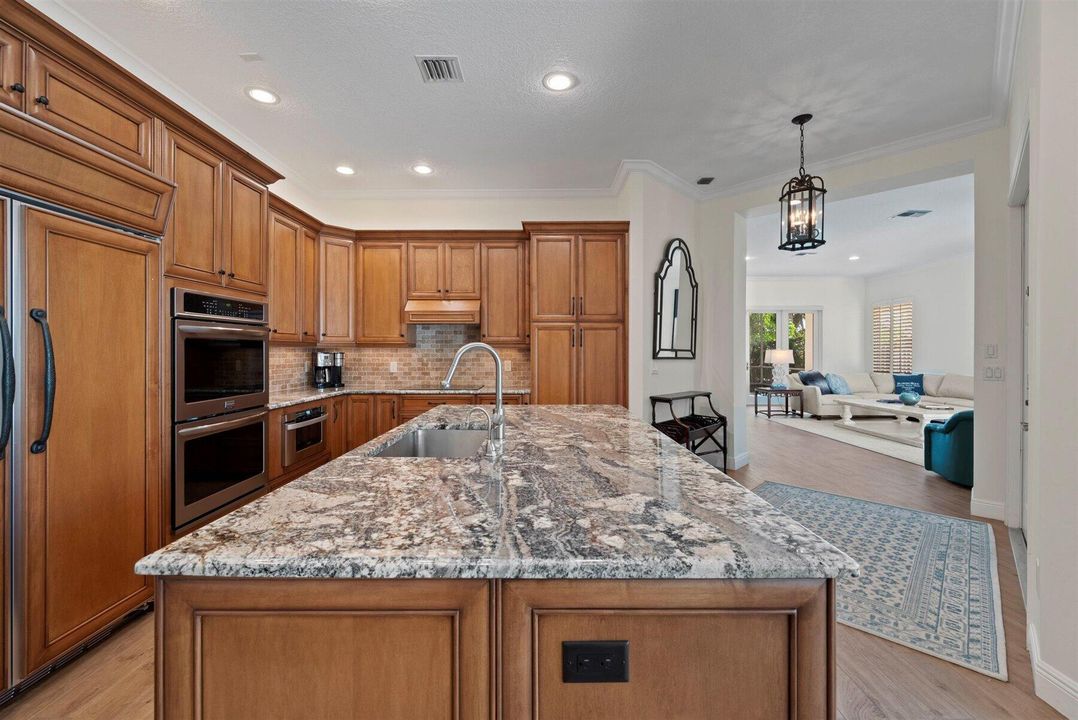 Activo con contrato: $1,295,000 (3 camas, 3 baños, 1996 Pies cuadrados)