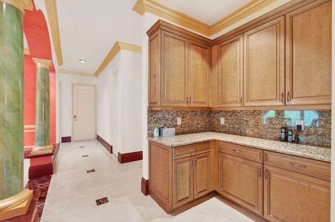 For Sale: $2,300,000 (6 beds, 5 baths, 5790 Square Feet)