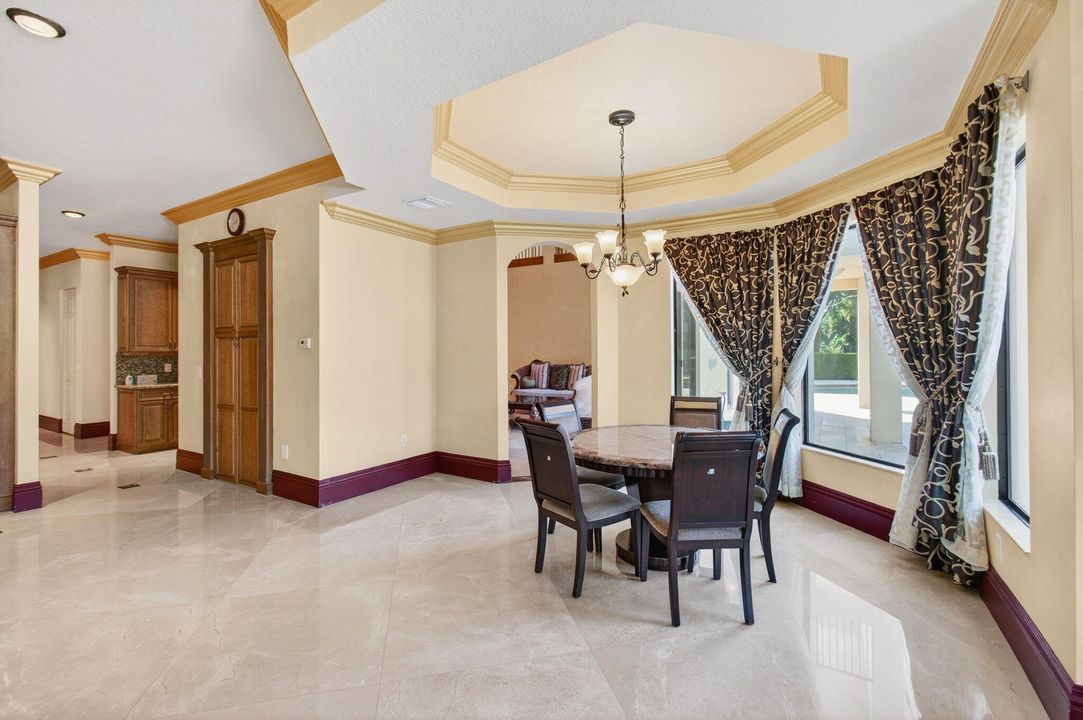 For Sale: $2,300,000 (6 beds, 5 baths, 5790 Square Feet)