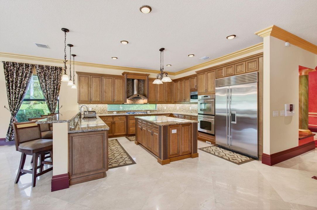 For Sale: $2,300,000 (6 beds, 5 baths, 5790 Square Feet)