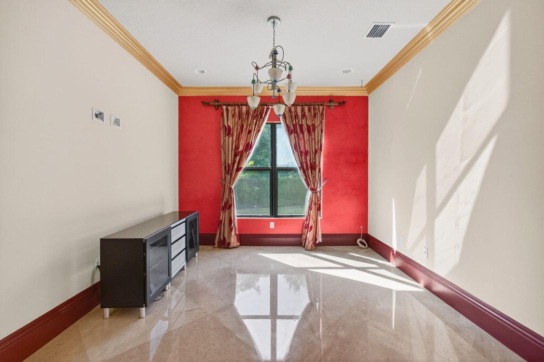 For Sale: $2,300,000 (6 beds, 5 baths, 5790 Square Feet)