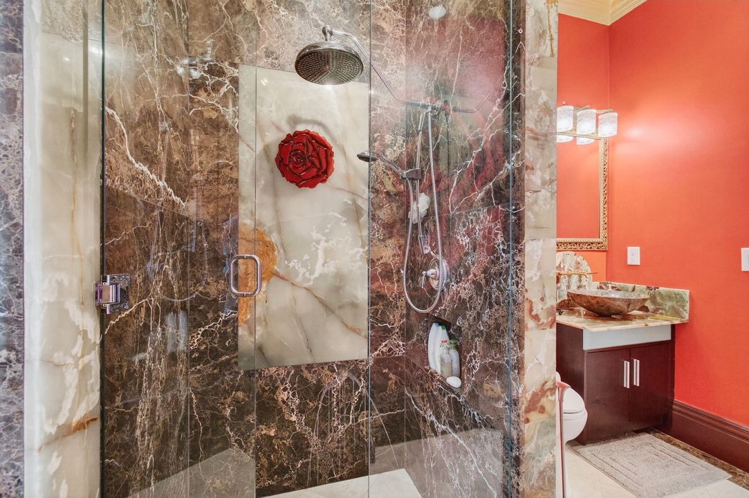 For Sale: $2,300,000 (6 beds, 5 baths, 5790 Square Feet)