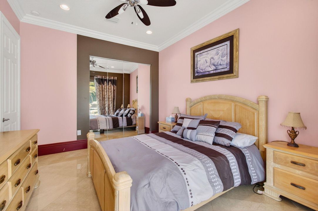 For Sale: $2,300,000 (6 beds, 5 baths, 5790 Square Feet)