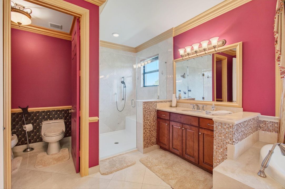 For Sale: $2,300,000 (6 beds, 5 baths, 5790 Square Feet)