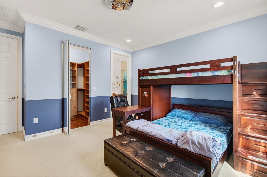 For Sale: $2,300,000 (6 beds, 5 baths, 5790 Square Feet)