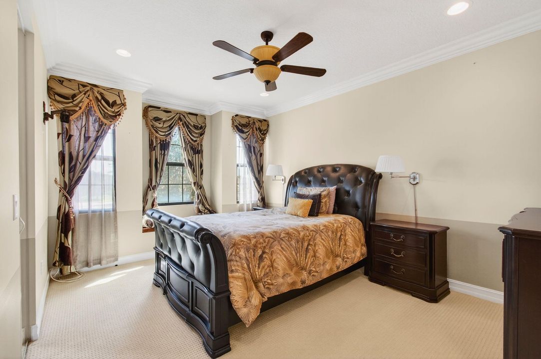 For Sale: $2,300,000 (6 beds, 5 baths, 5790 Square Feet)