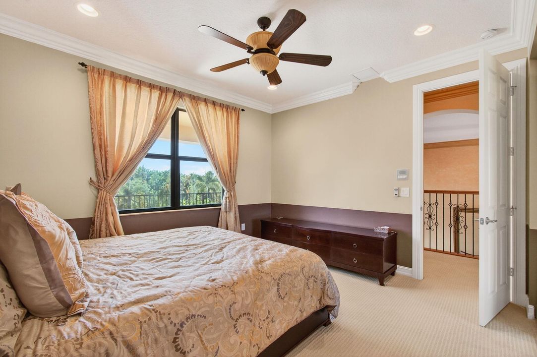 For Sale: $2,300,000 (6 beds, 5 baths, 5790 Square Feet)