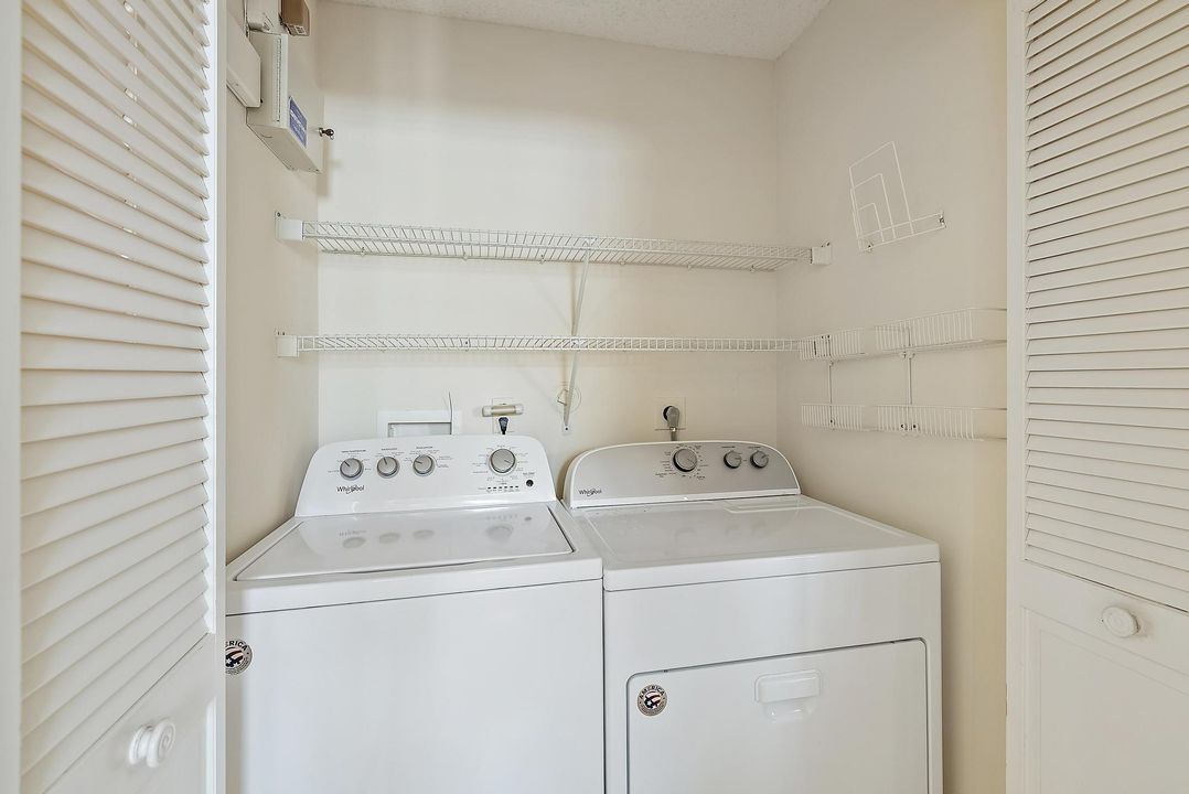 En Venta: $569,000 (2 camas, 2 baños, 1648 Pies cuadrados)