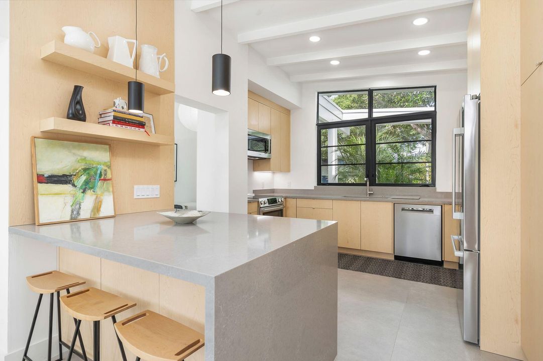 На продажу: $1,195,000 (4 спален, 3 ванн, 1835 Квадратных фут)