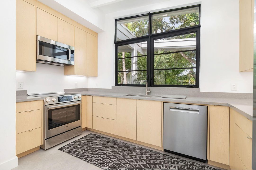 На продажу: $1,195,000 (4 спален, 3 ванн, 1835 Квадратных фут)