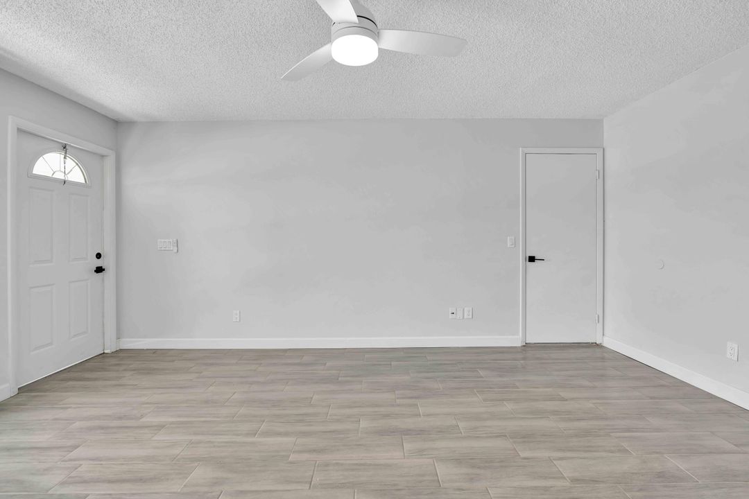 合同活跃: $289,000 (3 贝兹, 2 浴室, 1263 平方英尺)