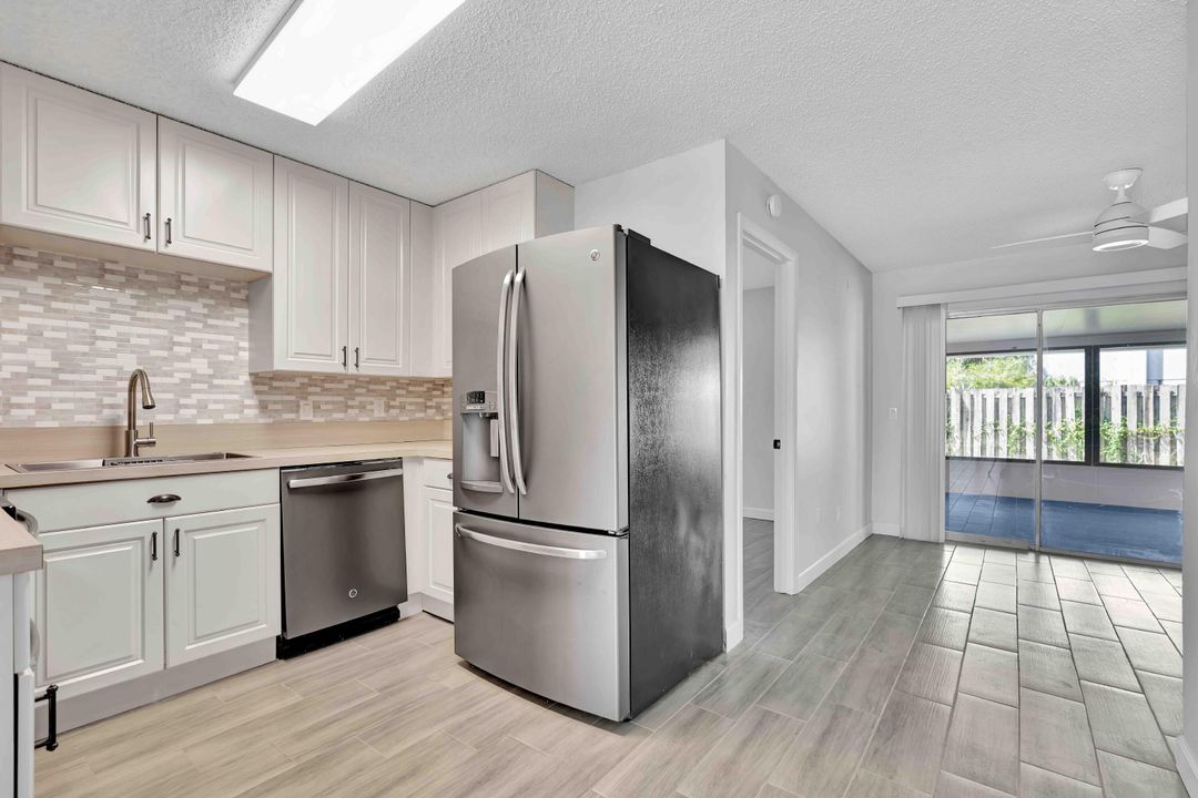 合同活跃: $289,000 (3 贝兹, 2 浴室, 1263 平方英尺)