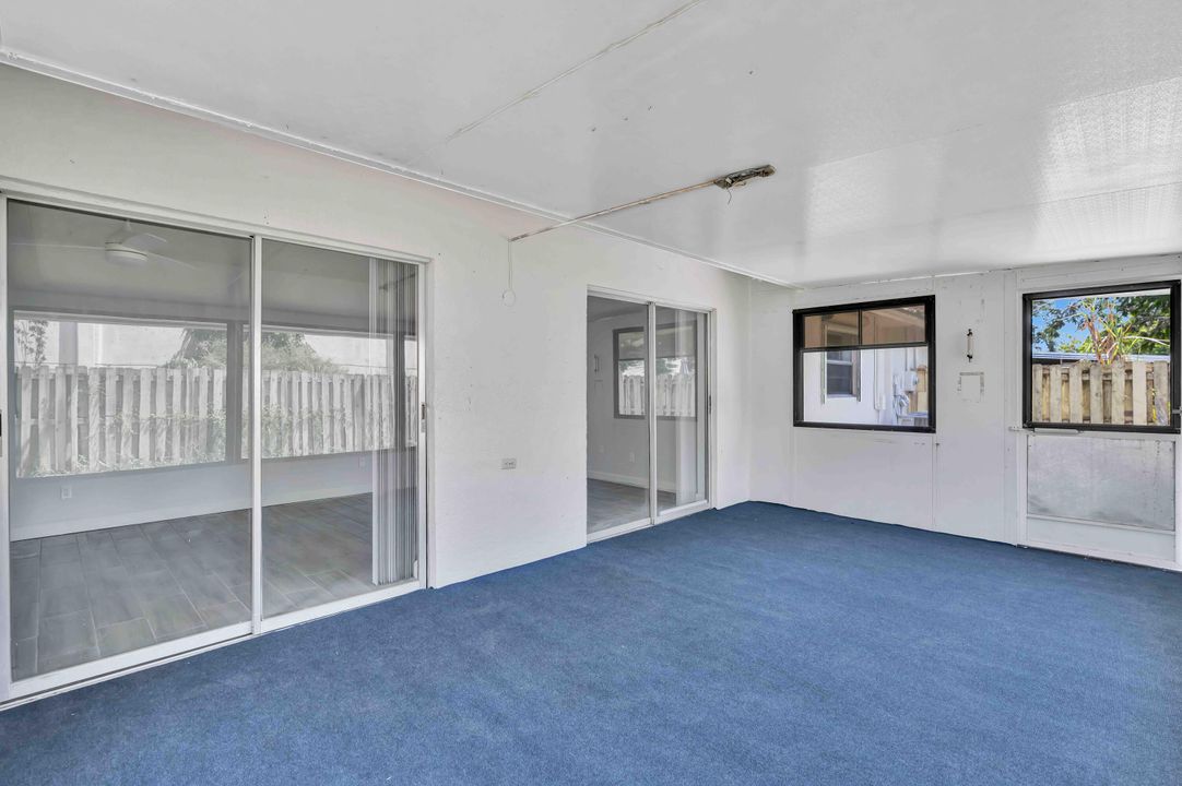 合同活跃: $289,000 (3 贝兹, 2 浴室, 1263 平方英尺)